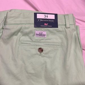 Vineyard vines 9” breaker shorts 34w
